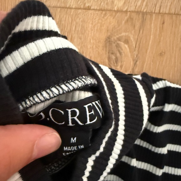 SOLD J. Crew Vintage Ribbed Turtleneck Sweater - Picture 4 of 4